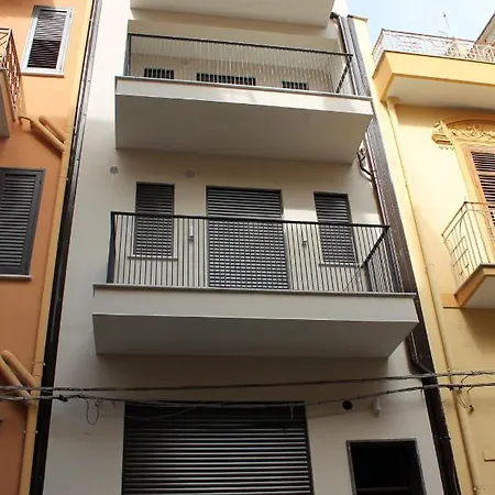Case Cara 128, Appartamentini Nel Cuore Di Bagheria, Piano Primo Exterior foto